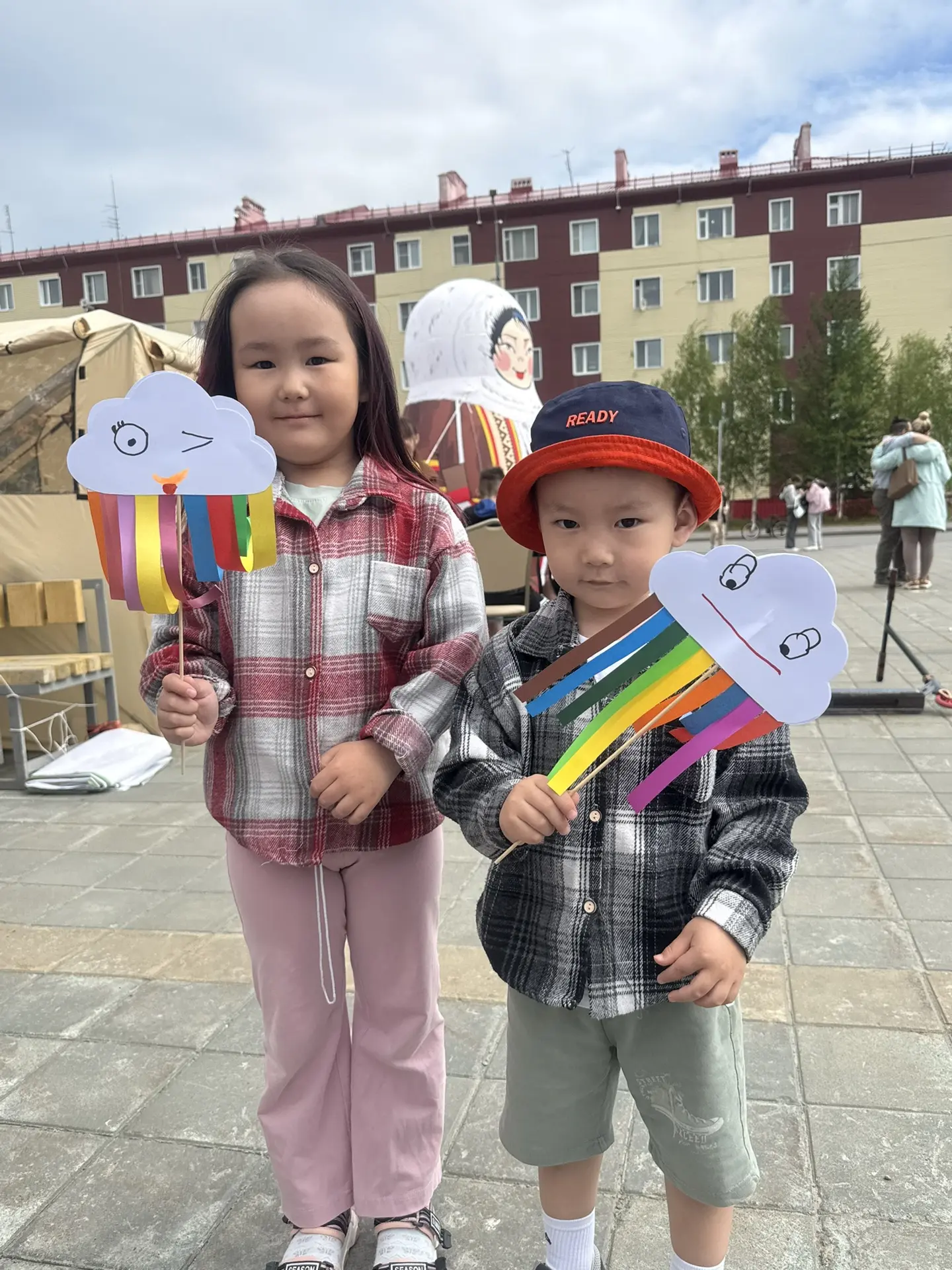 С Днём России! 🇷🇺
Сегодня на площади ЦКиС «Геолог» мы весело отметили главный государственный праз