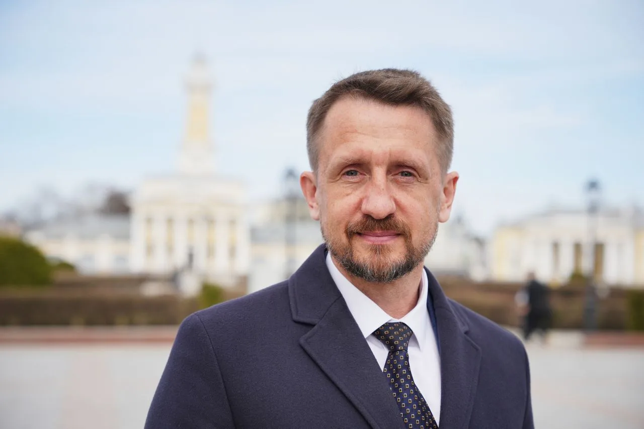Дорогие друзья, поздравляю вас с Днём Весны и Труда!