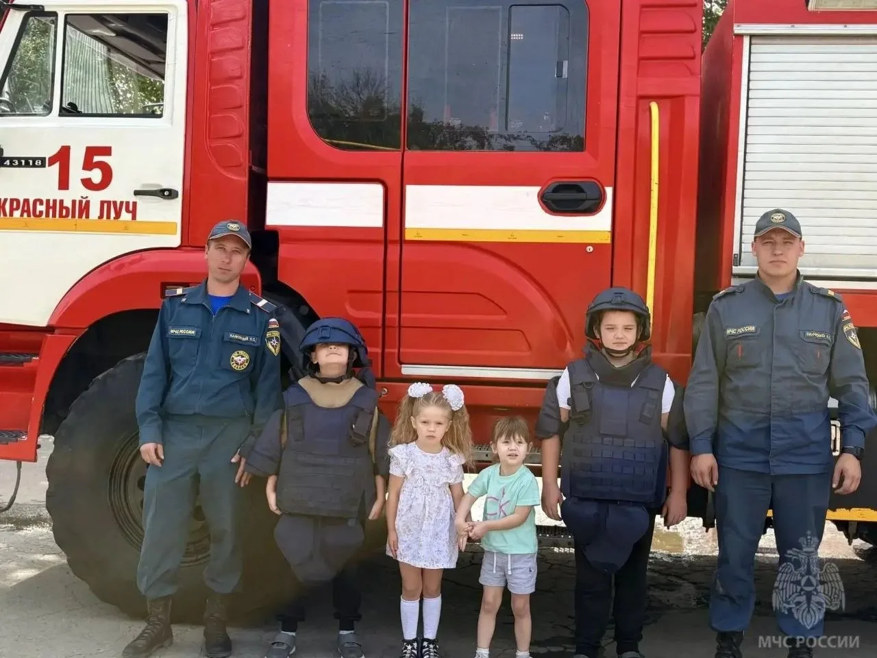 С началом учебного года сотрудники 15-й пожарно-спасательной части пригласили своих дет...