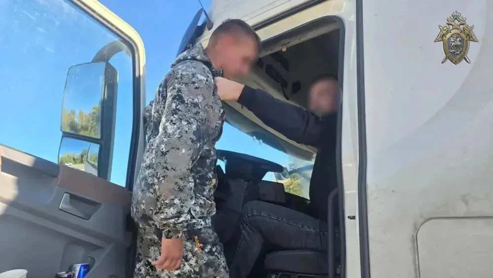 ❗️Мигрант-водитель пьяный и без прав избил инспектора ДПС и попытался скрыться
