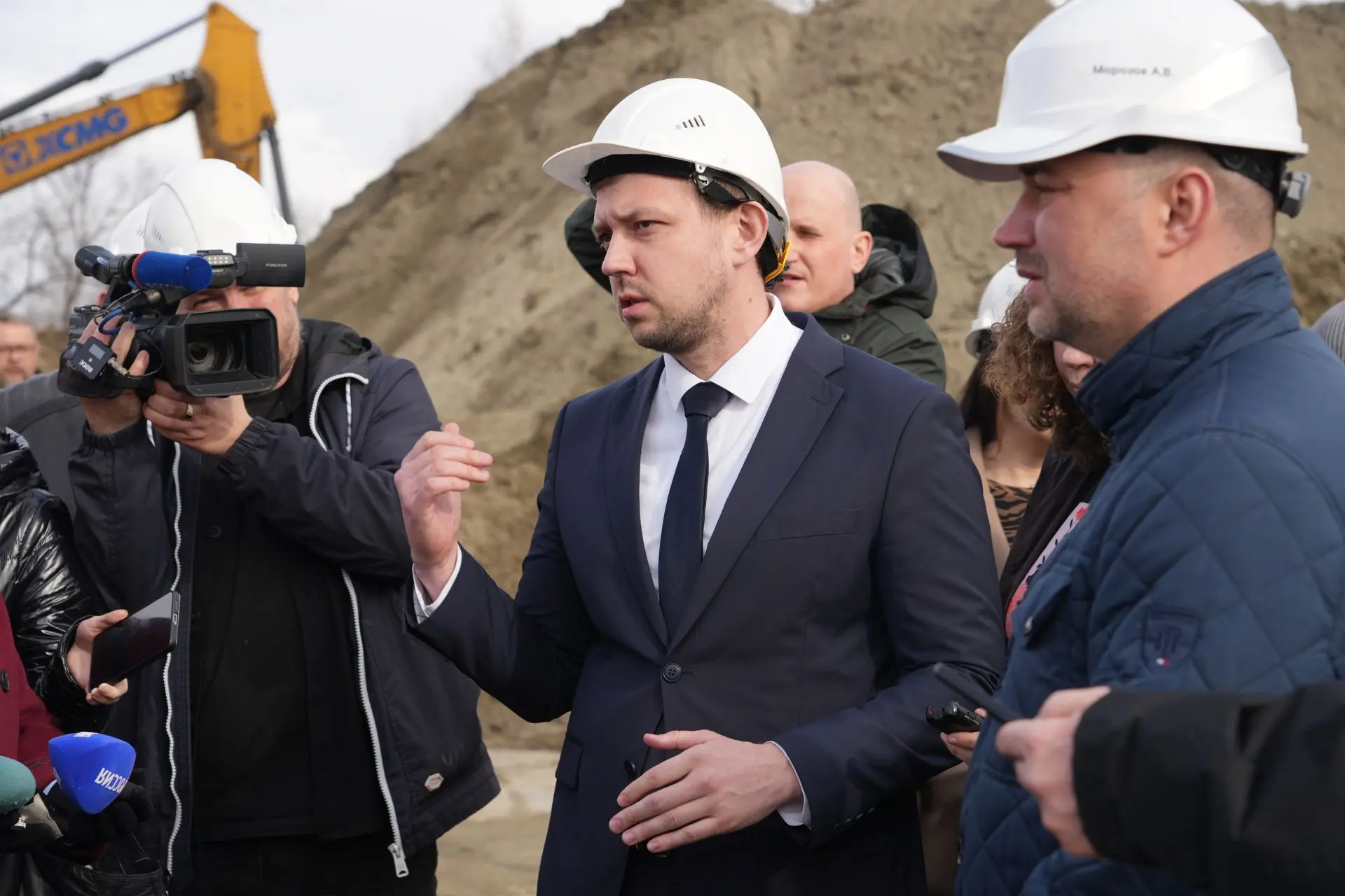 Губернатор Алтайского края Виктор Томенко и Глава Бийска Виктор Щигрев проинспектировали ход строите