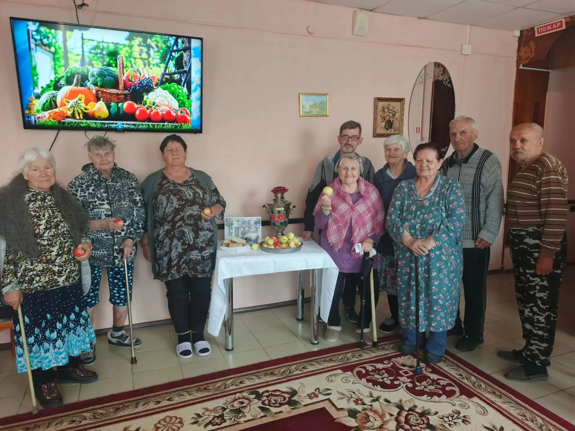 🍎🍯🌰19 августа в нашем учреждении  прошло мероприятие под названием «Праздник трёх ве...