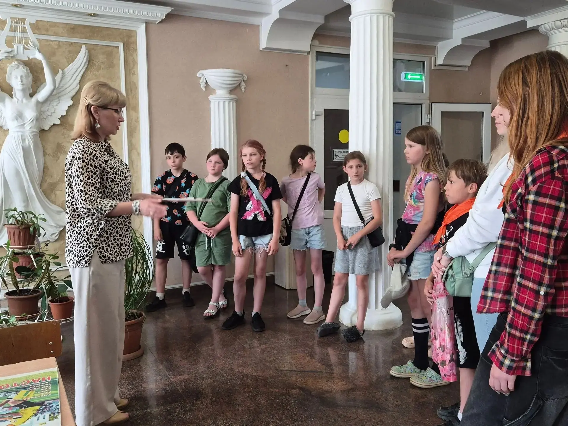 В Орловском музыкальном колледже состоялась познавательная экскурсия для обучающихся МБ...