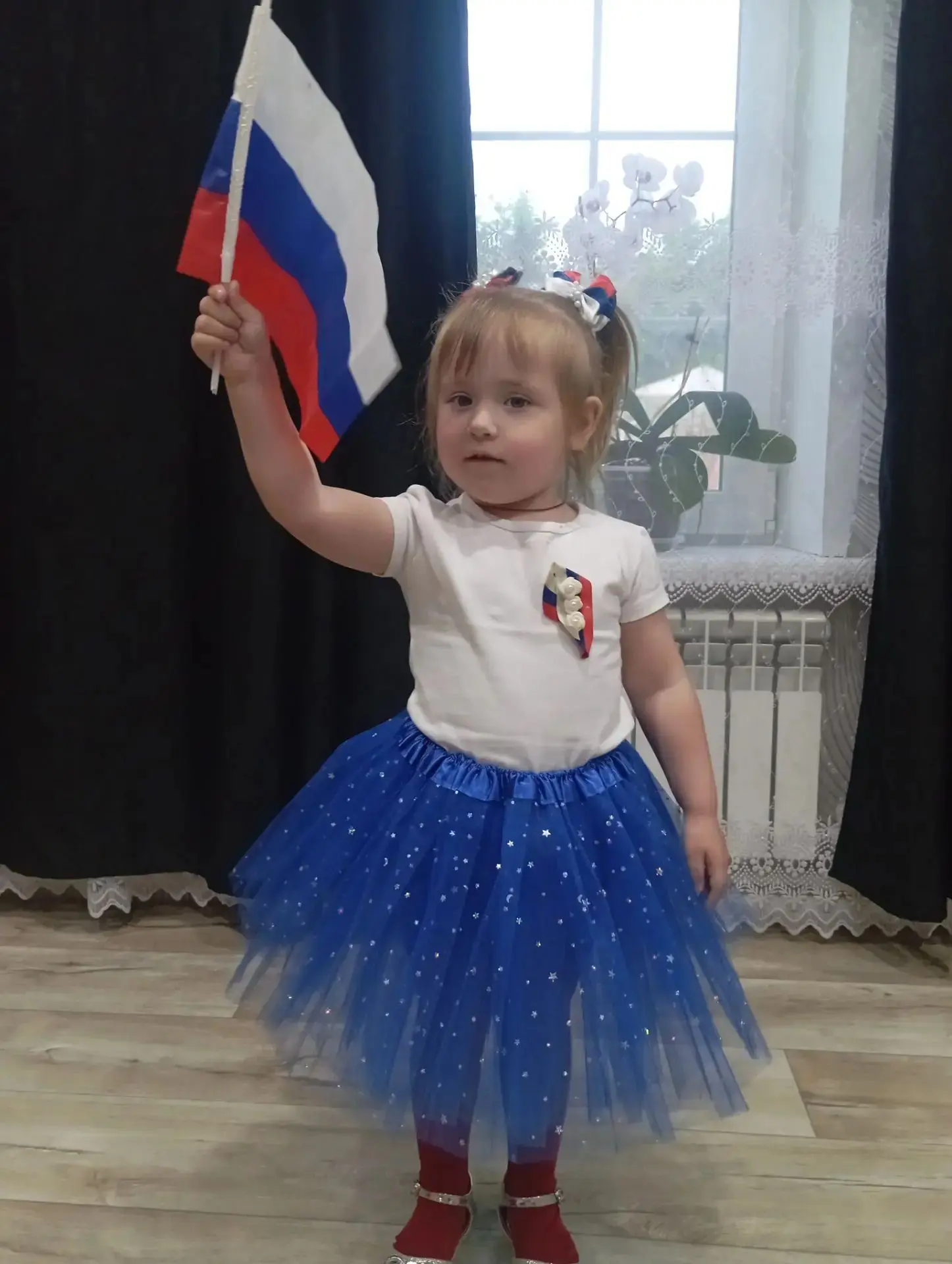 Воспитанница младшей группы "Яблонька" Рукасова Дарья принимает участие в акции "Белый,...