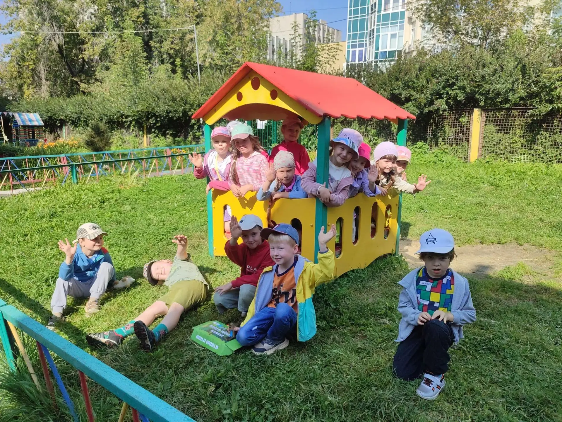 🌞✨ Лето заканчивается, а погода у нас просто великолепная! Яркие солнечные дни радуют ...