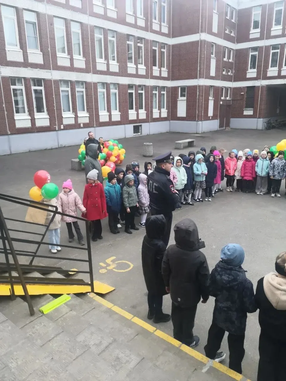 🚦🛴 Безопасность на дороге – наш приоритет!  Вчера, 22 апреля, в нашей школе прошел насыщенный день, 