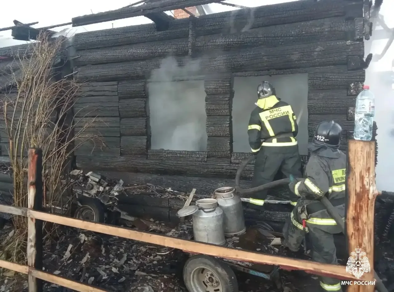 😭Годовалая девочка погибла на пожаре, её брат в больнице