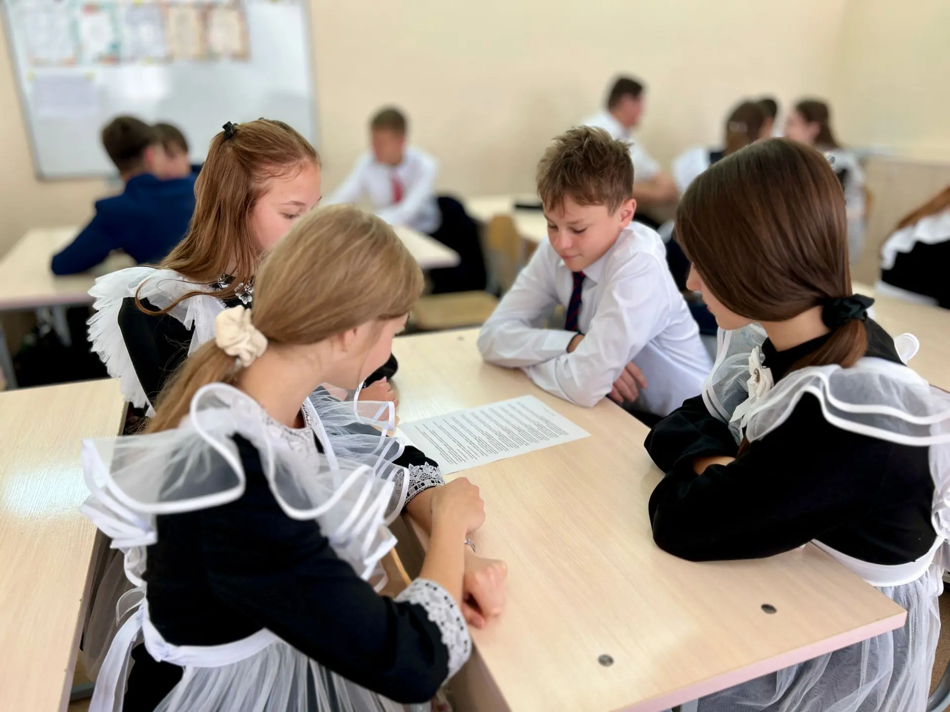 🔐В 9Б классе прошёл «Урок культуры безопасности». Ребята разбирали реальные ситуации (...