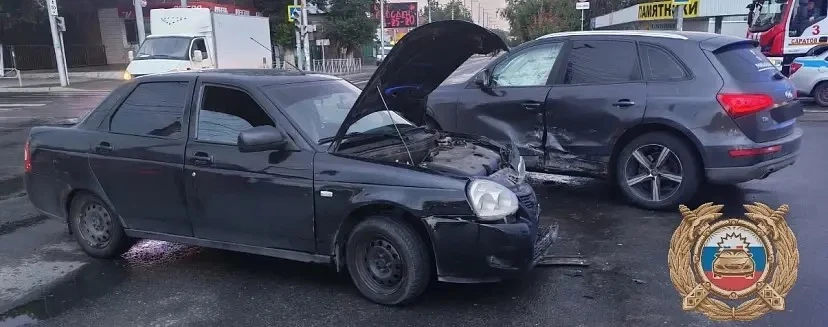 В Саратове на Соколовой столкнулись «Приора» и «Ауди»: пострадала женщина-водитель

Авария произошла