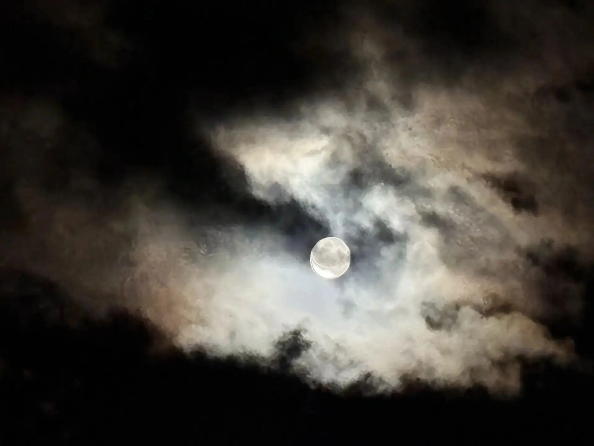 🌕 Оленья Луна украсила небо Гусиноозерска

📸 Удалось сделать красивый кадр? Делитесь фотографиями 