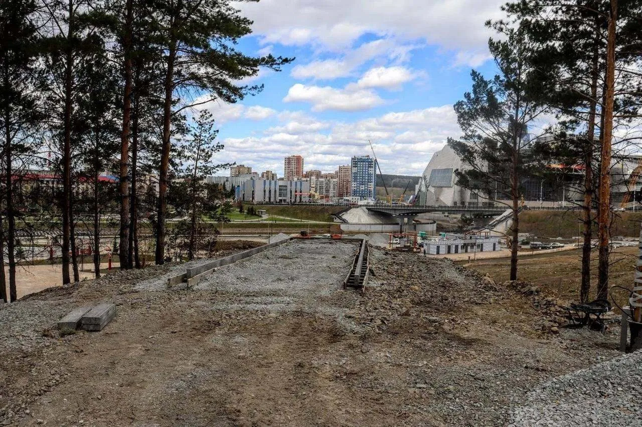 Новое место для отдыха в самом центре Кемерова готовится к открытию.  🌲 Парк планируют открыть уже э