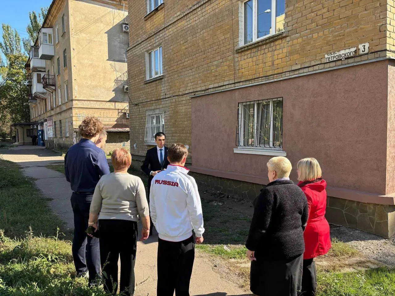 7 октября  2026 года депутат Макеевского городского совета Сергей Зуев провел встречу п...