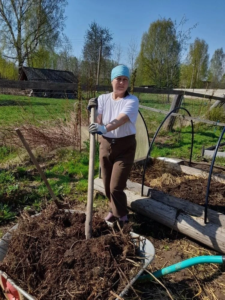 ☀️ Начался посадочный сезон, и социальные работники на приусадебных участках подопечных...