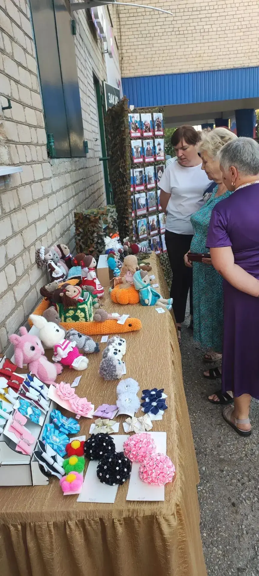 В рамках праздничного мероприятия состоялась выставка работ воспитанников кружка  ДПИ  ...