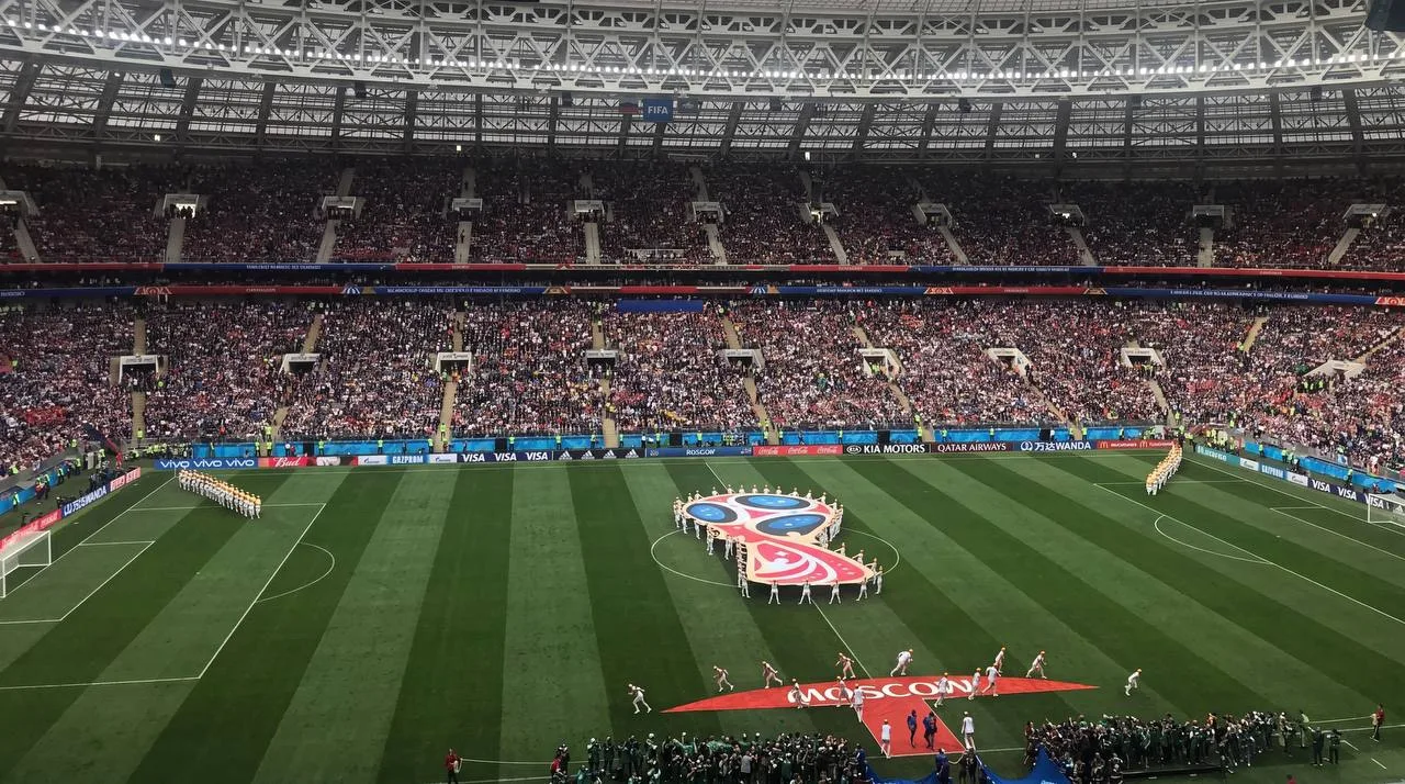 Ровно 8 лет назад в Москве прошло открытие чемпионата мира в России 🇷🇺🔙

Почти 80 000 болельщиков