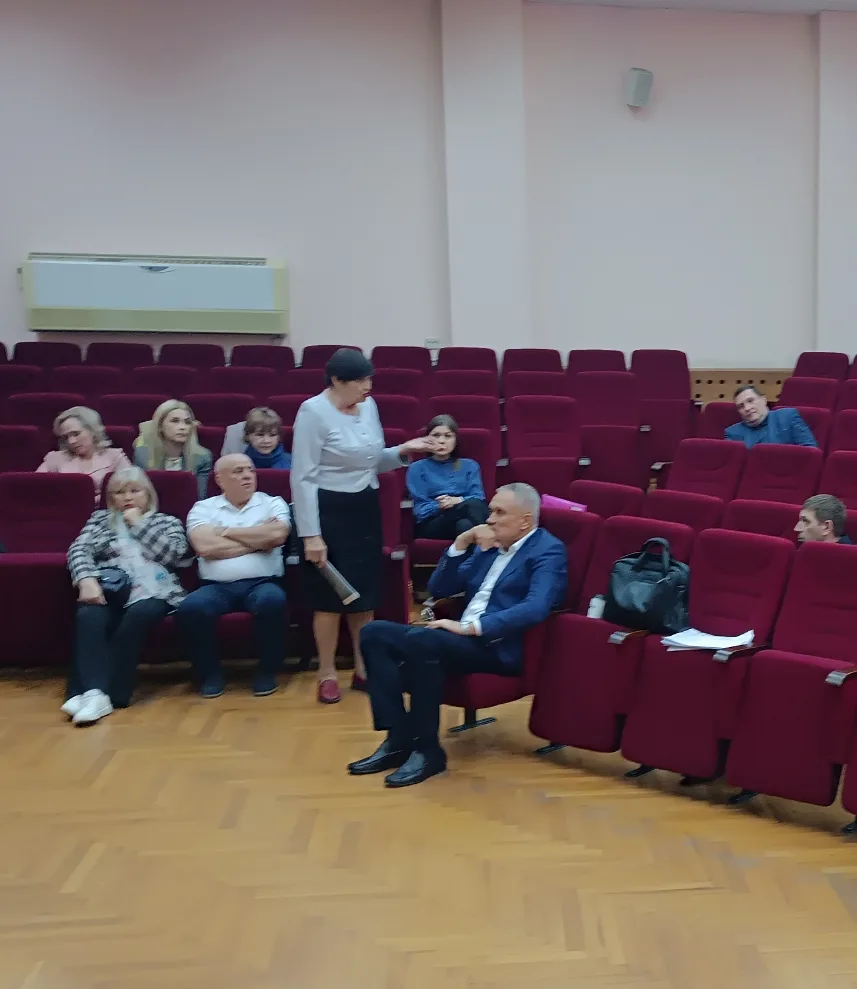 Сегодня в здании администрации общественники МОО "Совет женщин ", "Развитие"  и ТОС с. ...