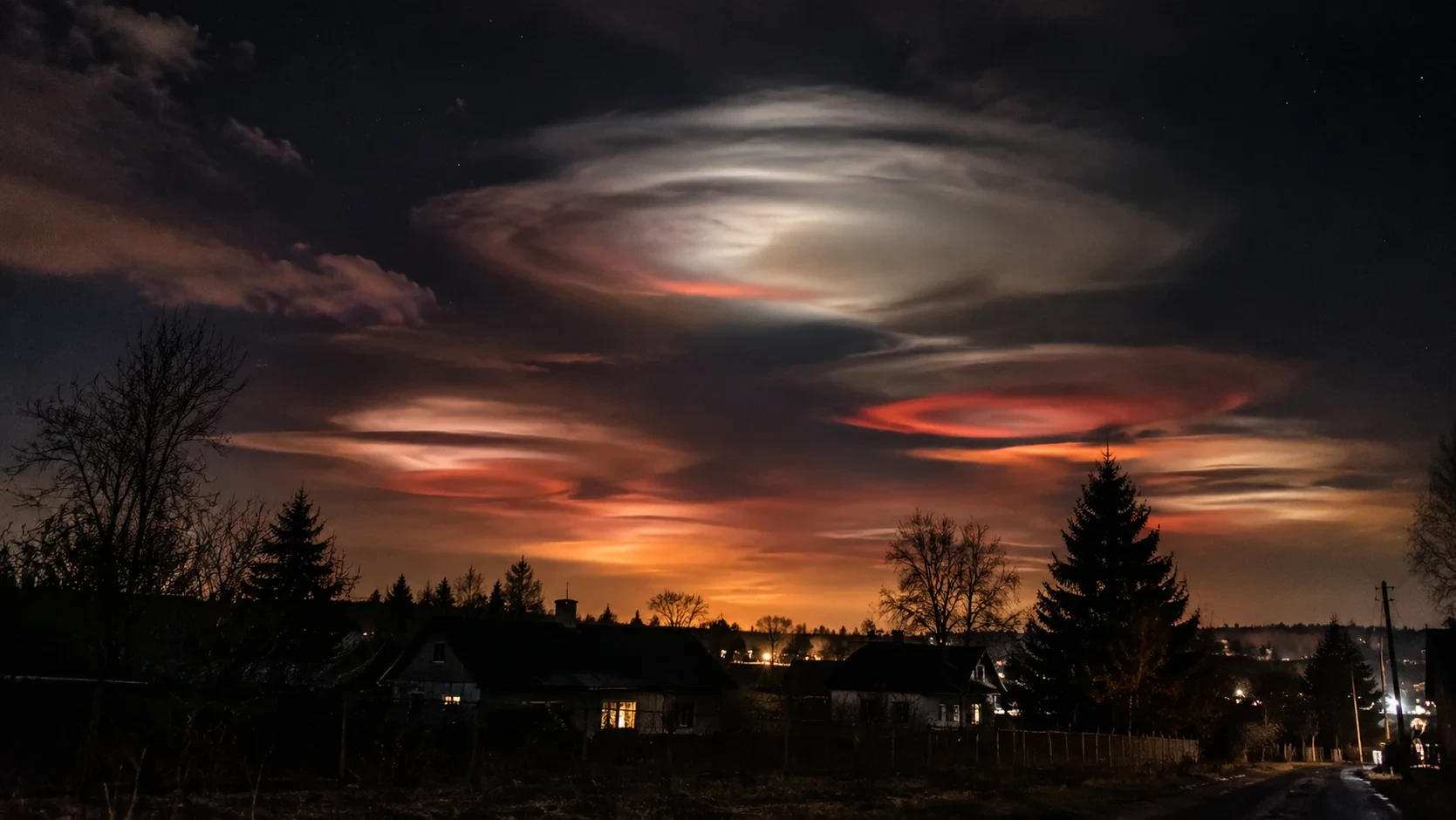 🛸 Пришельцы отменяются: «НЛО» над Подмосковьем оказалось оптической иллюзией