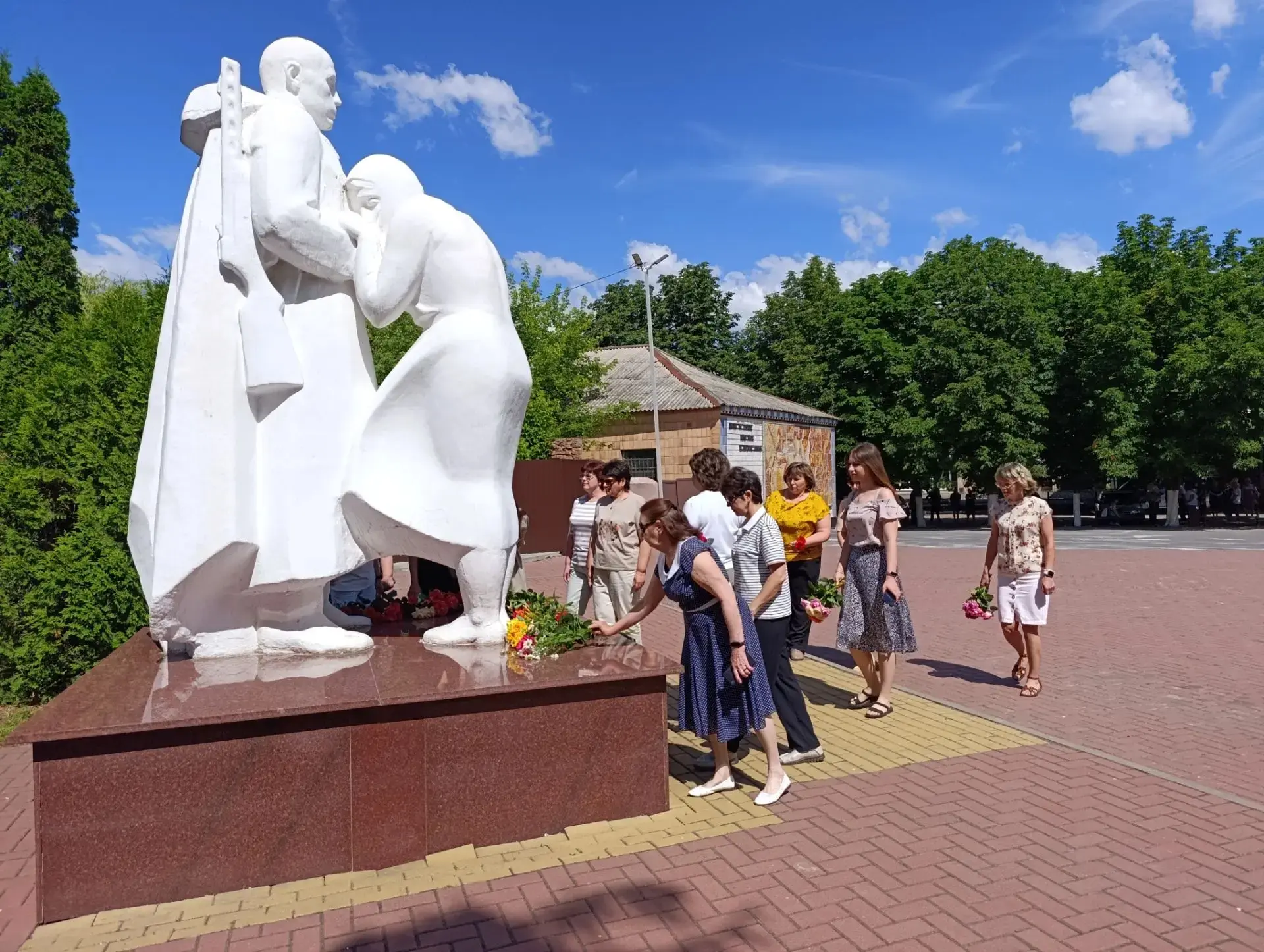 #ДеньПамятииСкорби
Сегодня, 22 июня, в День памяти и скорби,  коллектив нашей школы принял участие в