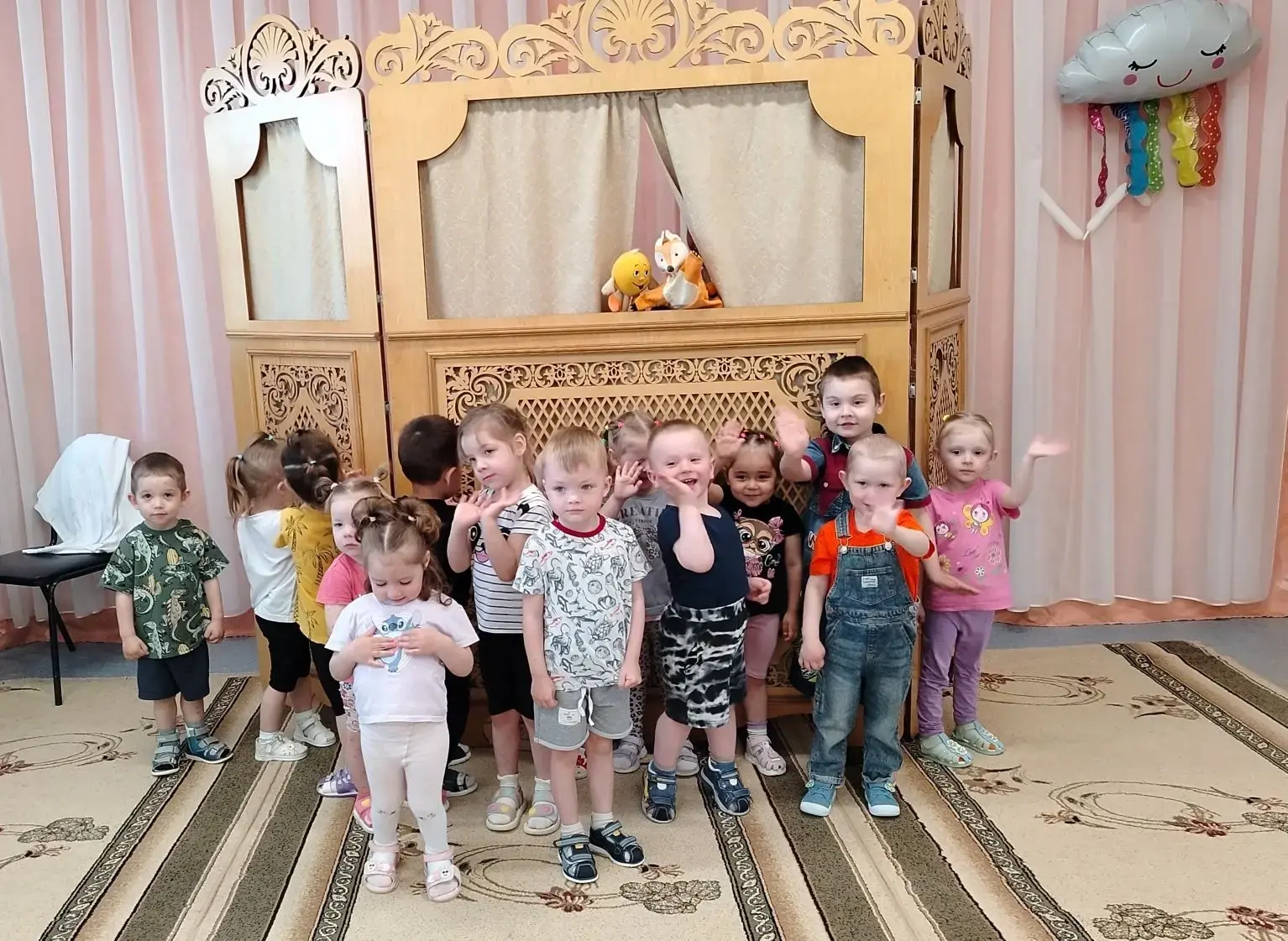 🌸👵"В Гости к бабушке Забавушке"🌸👵 отправились сегодня👫дети младшей группы.