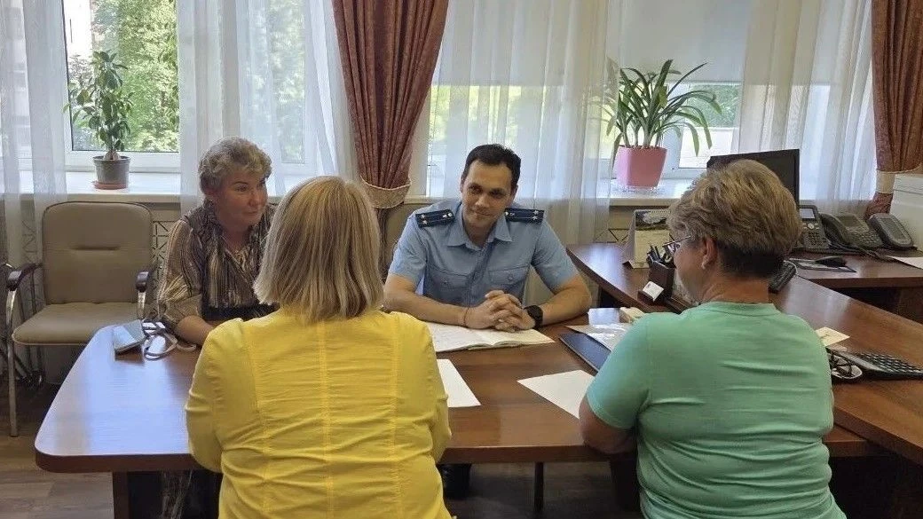 Прокуратура Выборгского района г. Санкт-Петербурга в преддверии нового учебного года пр...