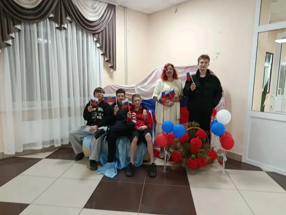 Ардатовский СДК провел тематический час ко Дню России «Мы — будущее России».
В рамках мероприятия уч