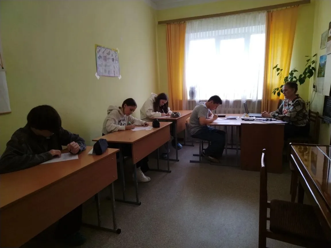 Тихо! В школе идут экзамены! ❤