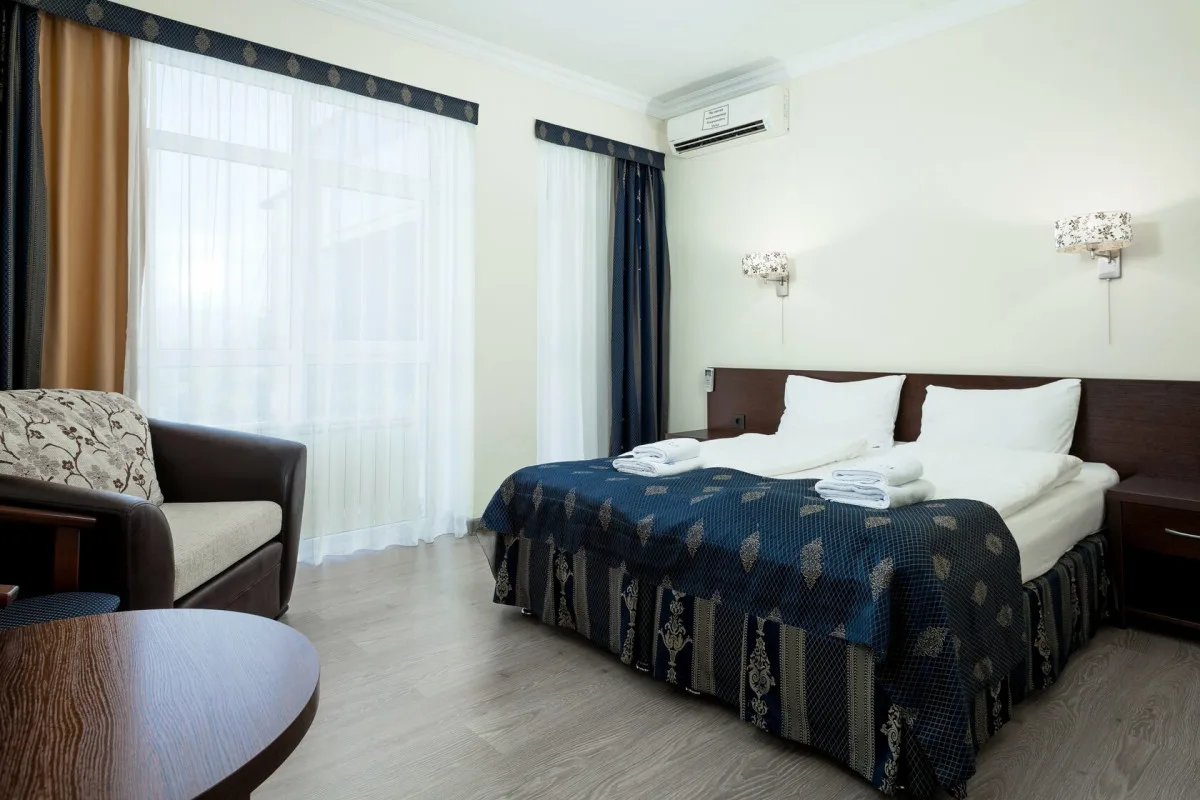 🏠 **Алтай 2⭐️**
✈️ Россия, Адлер, из Челябинска
📅 19 июня 7 ночей
🏷 56 967 руб за номер

🍽 Питан
