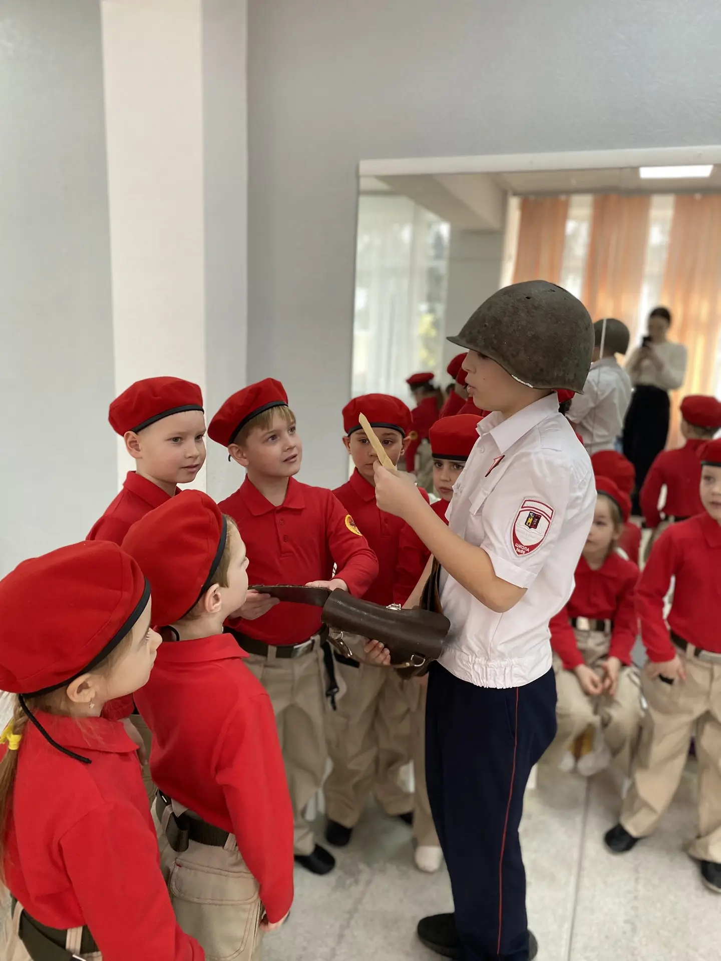 🇷🇺Первые для первых!   ⚪️2 апреля Первые 5.2 полицейского класса (классный руководитель А.А. Ткаля) 