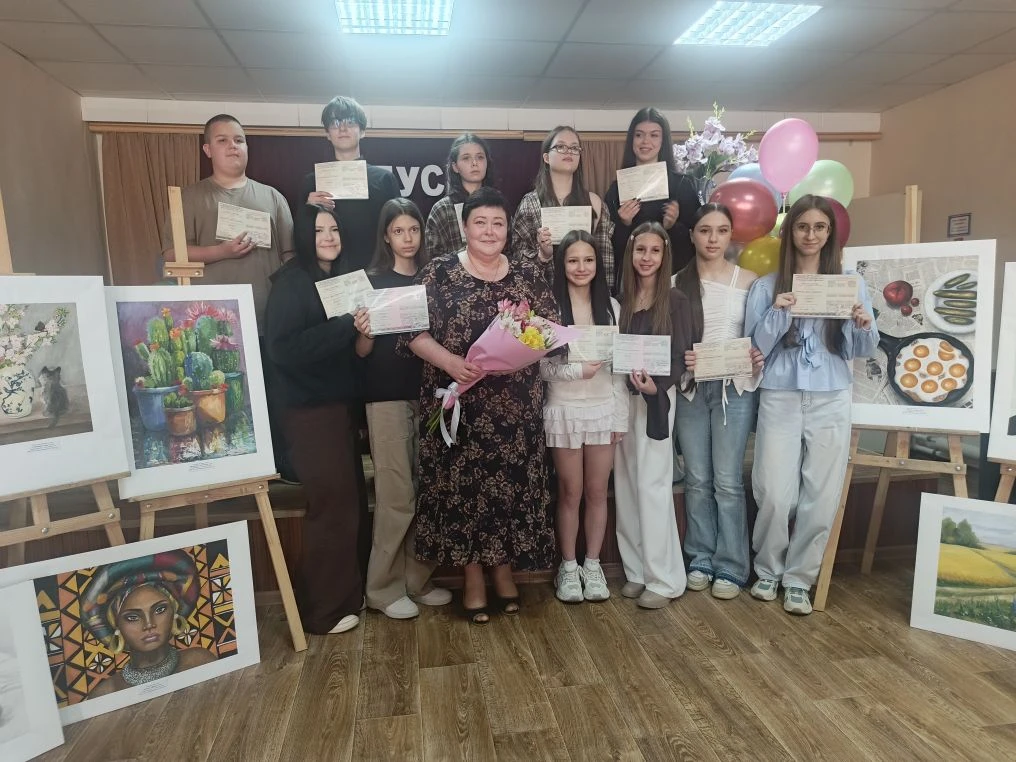 Сегодня в торжественной обстановке были вручены свидетельства об окончании школы учащим...