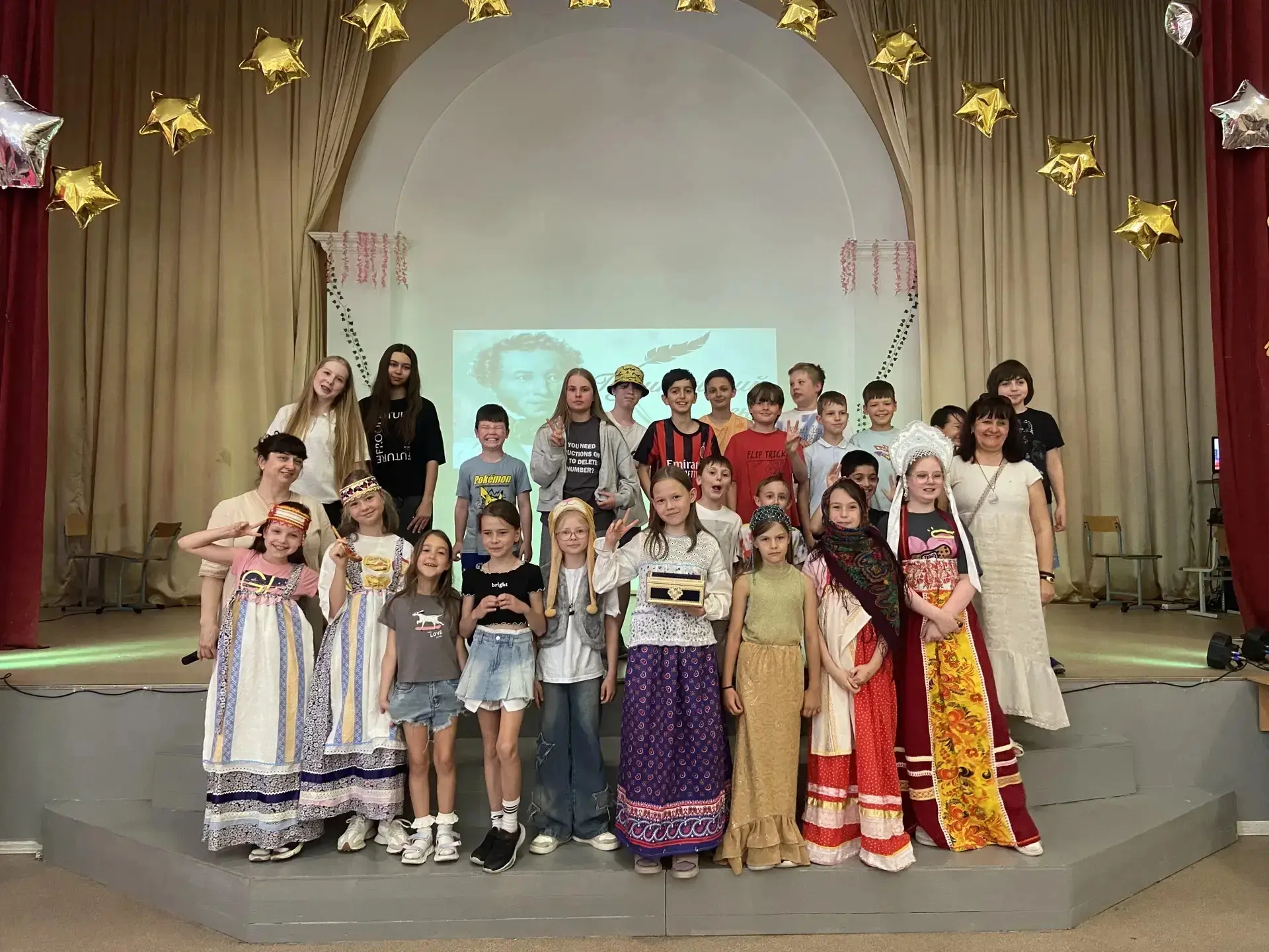🎭 Пушкинский день в лагере «Лесная школа»! 🎭