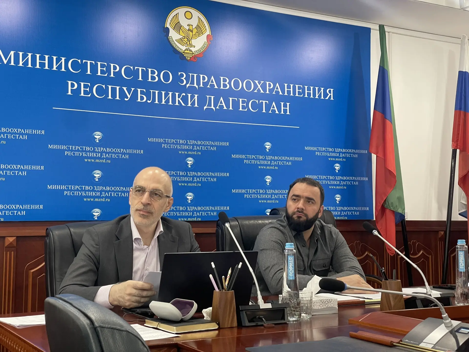 Врио министра здравоохранения РД Алиомар Ахмедов сегодня принимает участие в очередном ...