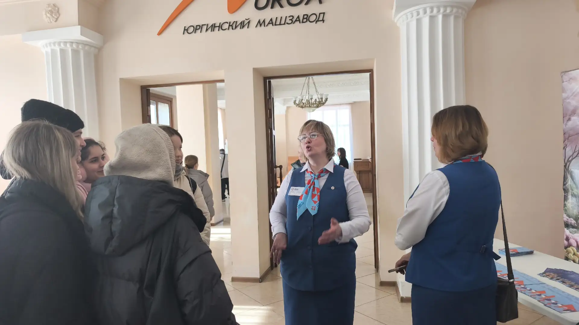 "Ярмарка учебных мест" для выпускников 9 и 11 классов школ нашего города. На ярмарке были представле