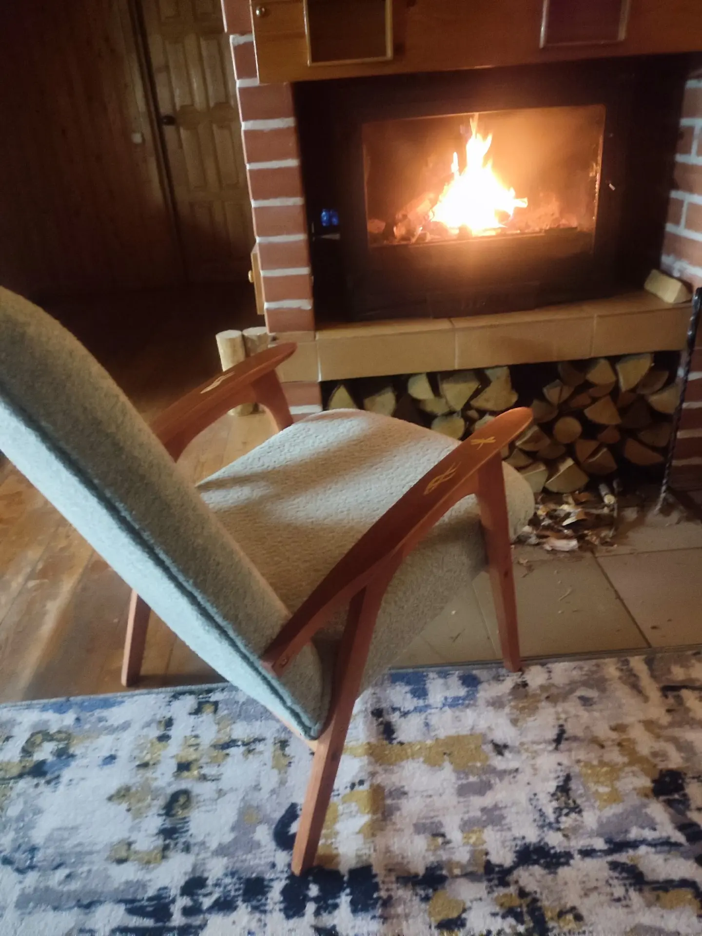 Переделка кресла 🔥 от нашей подписчицы Nat Pin.  От автора :  «Нашла я кресло в бутике (мусорка), ст
