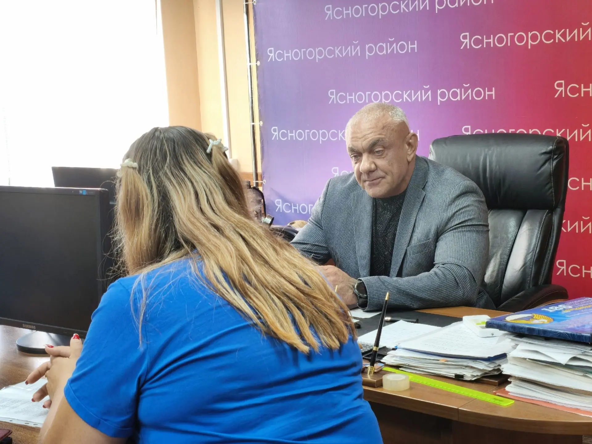 02 сентября глава администрации муниципального образования Ясногорский район Владимир М...