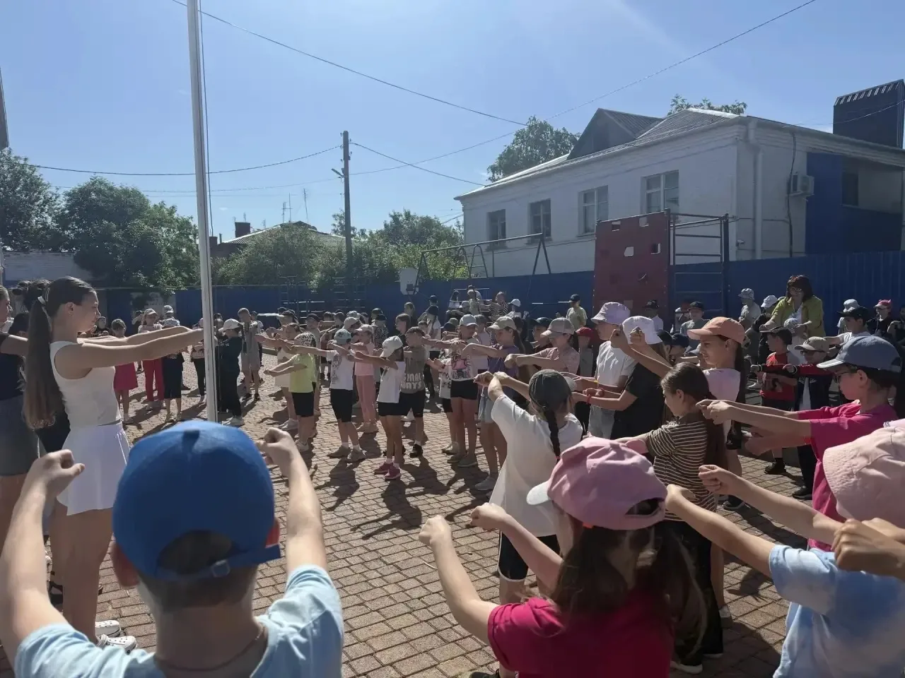 🤝 Сегодня в лагере царил дух дружбы, спорта и здорового соперничества!

Мы провели День здоровья и 