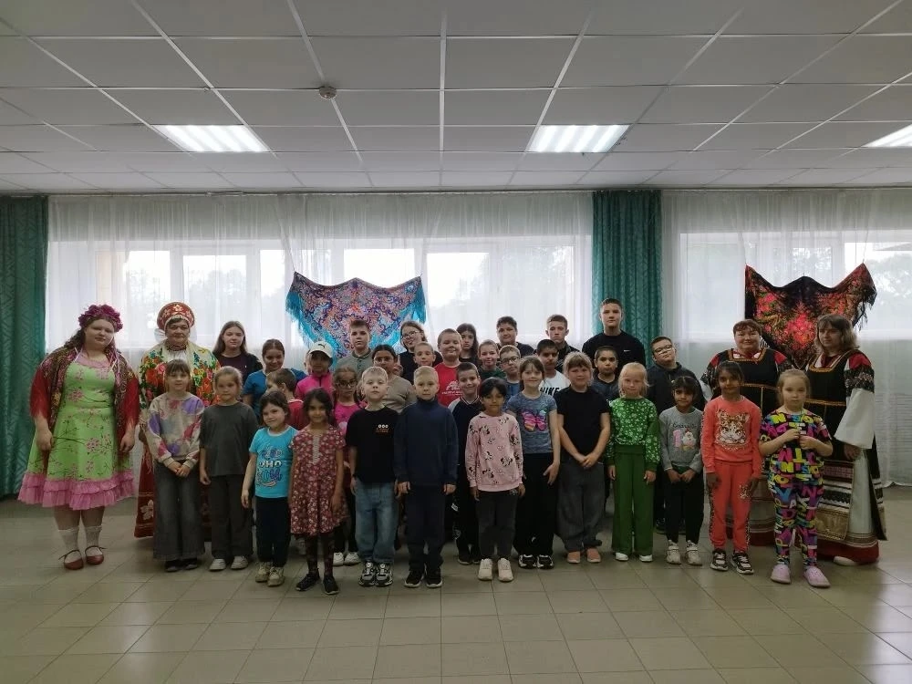 🌟 Мы с радостью открыли лагеря «Пчёлки» 🐝 и «Олимпиец»🏆! Наше лето началось с линейк...