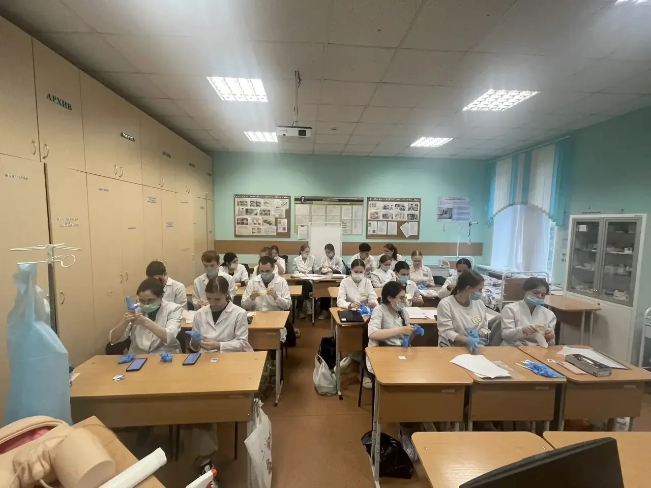 📌 Подготовка к главному испытанию: в МК УрГУПС прошли тренировочные мероприятия для выпускников

Ак