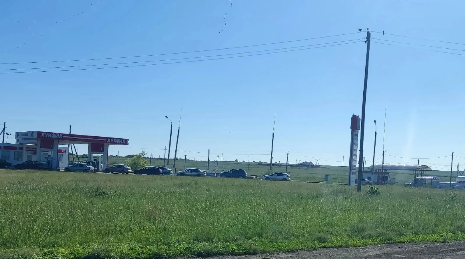 Бензина снова не хватает
В Нагайбакском округе сложилась сложная ситуация с топливом. На автозаправо
