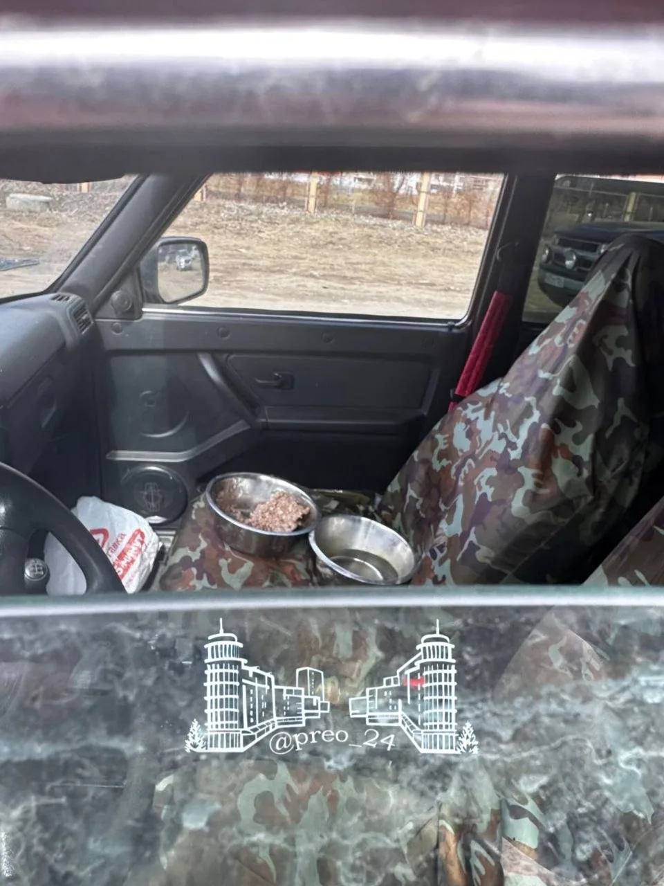 Красноярец запер собаку в «Ниве» на трое суток.  Житель Преображенского превратил свою «Ниву» в воль