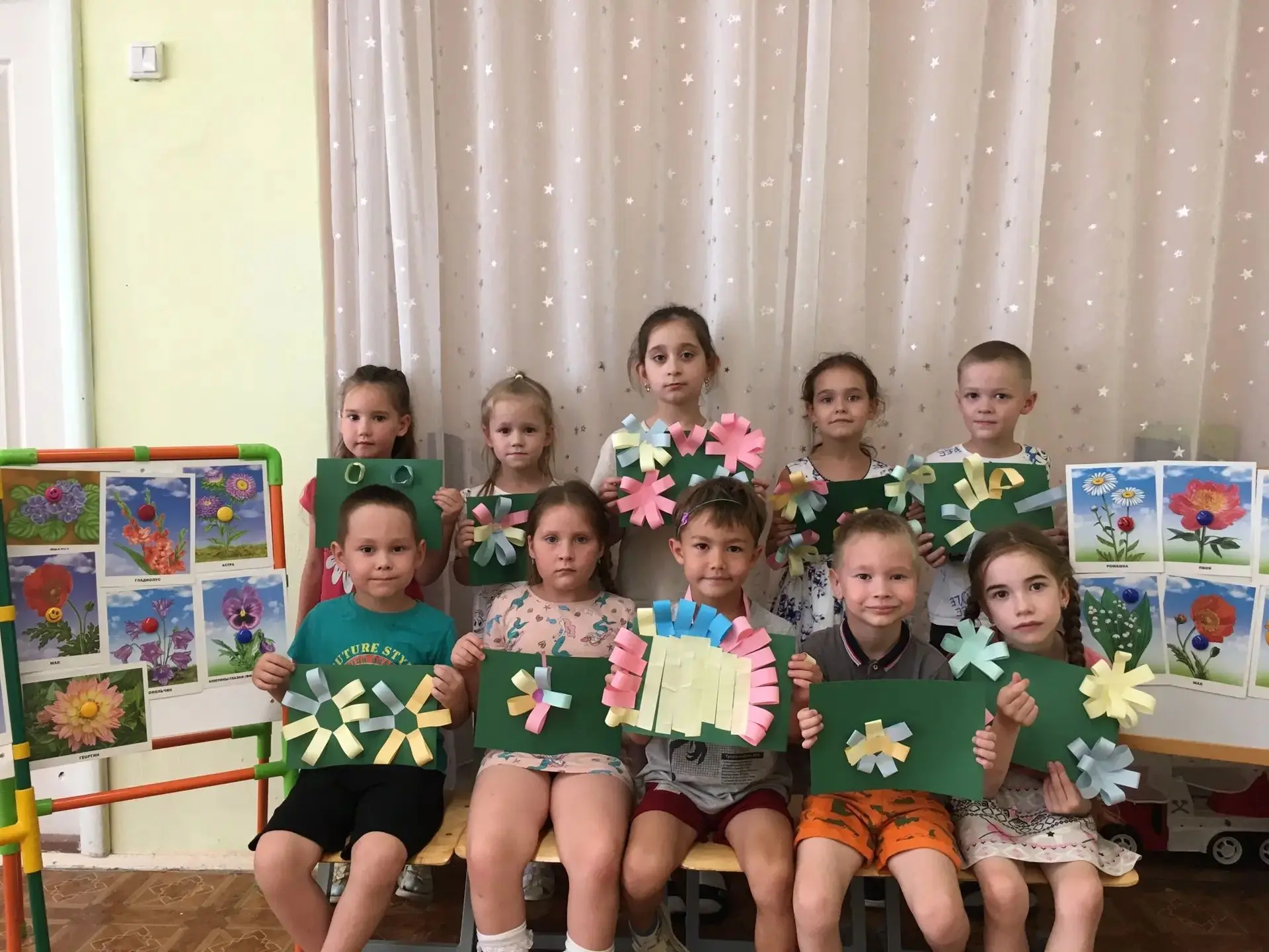 🌞«Лето — это маленькая жизнь», а цветы — её самое красочное украшение! Сегодня в групп...