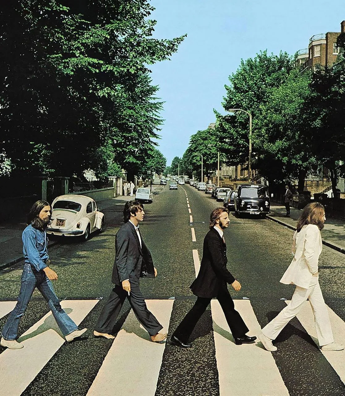 🤩 Актеры фильма о The Beatles воссоздали легендарный кадр