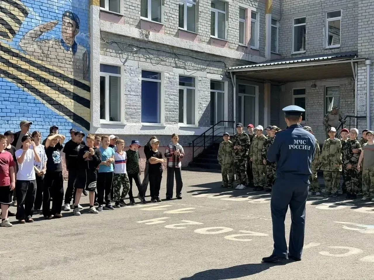 Профориентационная встреча с представителем МЧС в рамках проекта «Назад в будущее»

В рамках профори