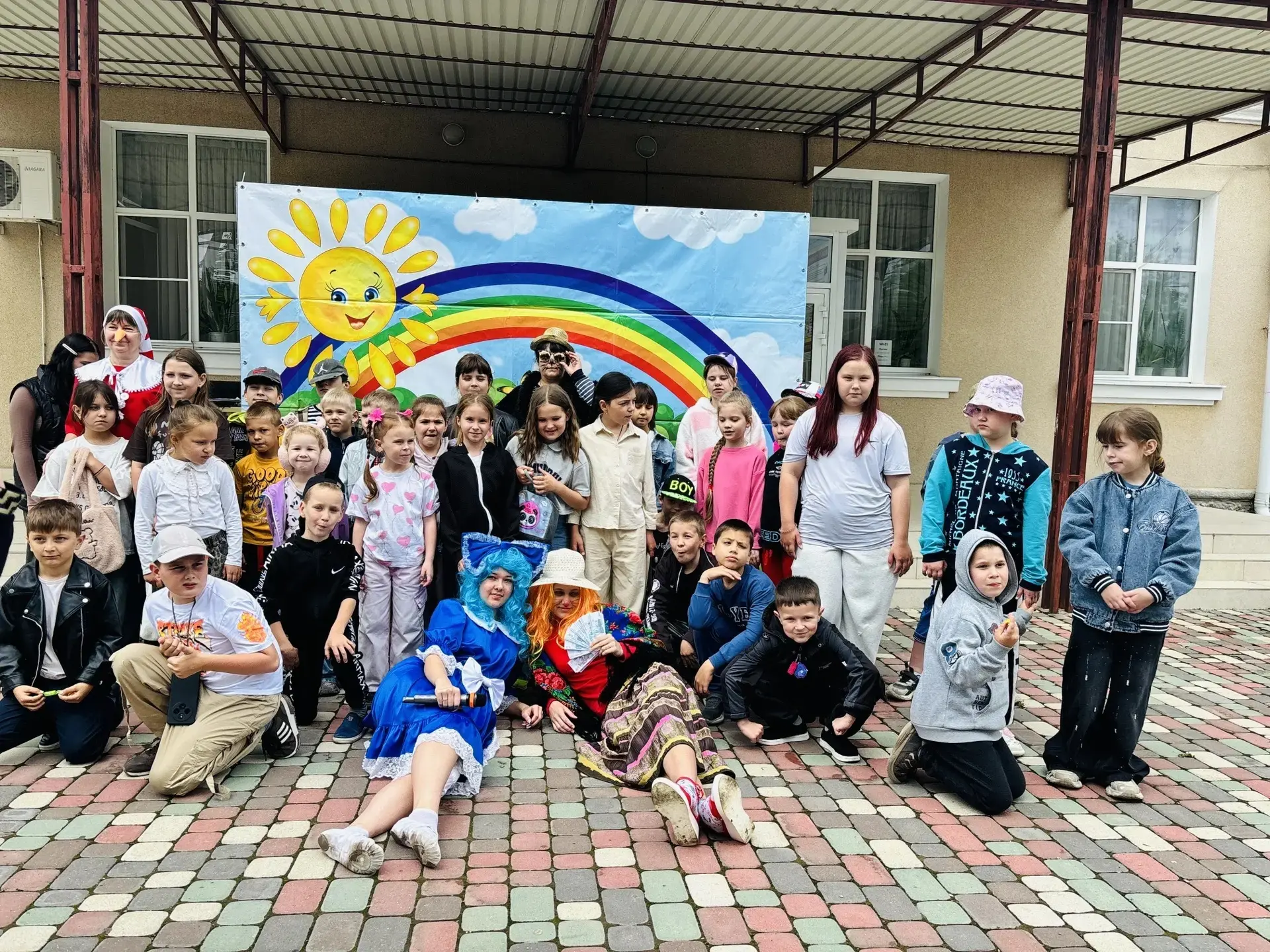 Сегодня на площади Дома культуры для маленьких жителей села состоялась квест-игра "Ключ...