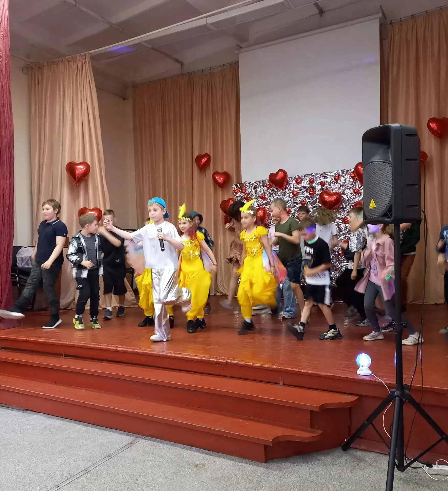 Вчера Дом Культуры "Современник" провел для воспитанников пришкольного лагеря "Солнышко"  конкурс-ко