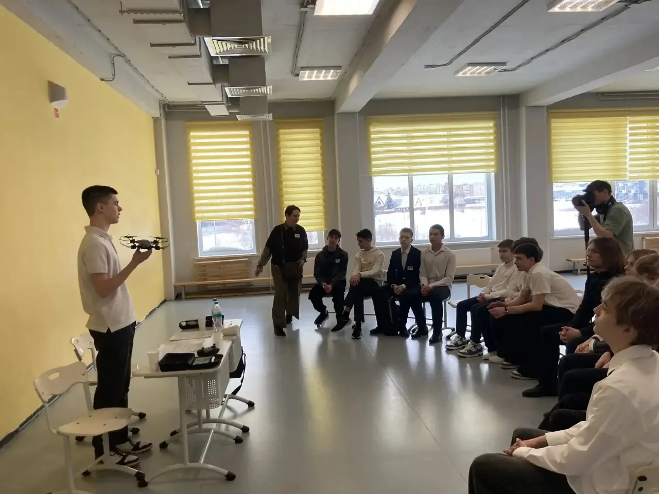 🚁 Юный исследователь из 9 «Н» покоряет небо и науку!  В рамках Десятилетия науки и технологий в Тюме