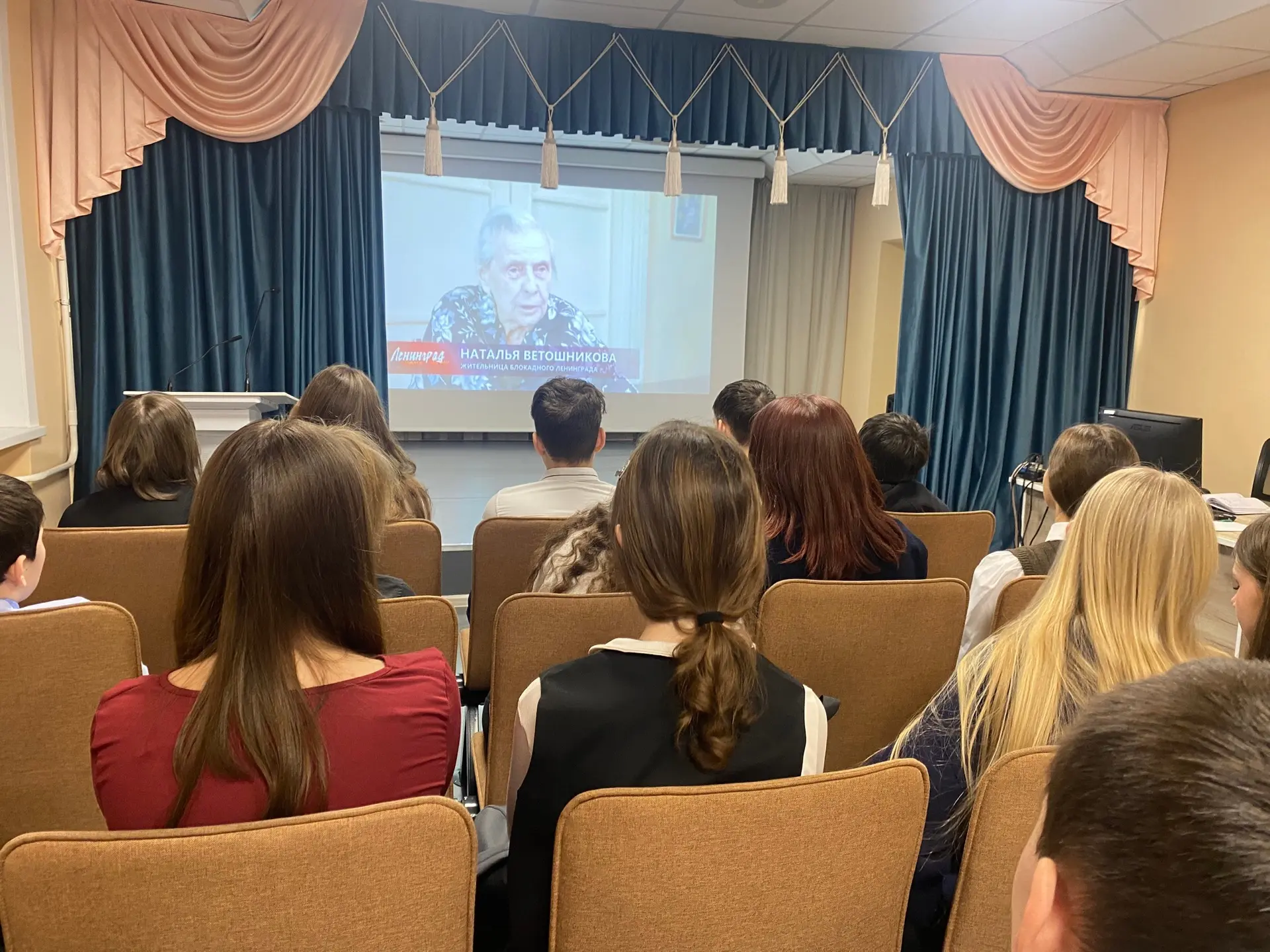 Помним. Знаем. Чтим.  Вчера в стенах нашей гимназии прошло важное и трогательное событие, посвященно