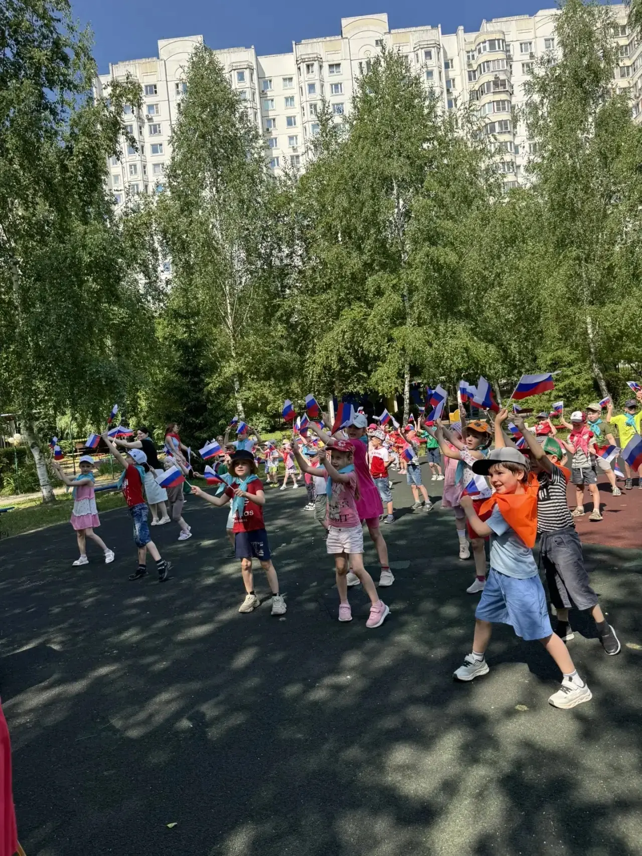 🚀 МЫЛЬНЫЕ ПУЗЫРИ И ВОЛШЕБСТВО!

🇷🇺В дошкольном корпусе №3 прошло настоящее волшебное приключение,