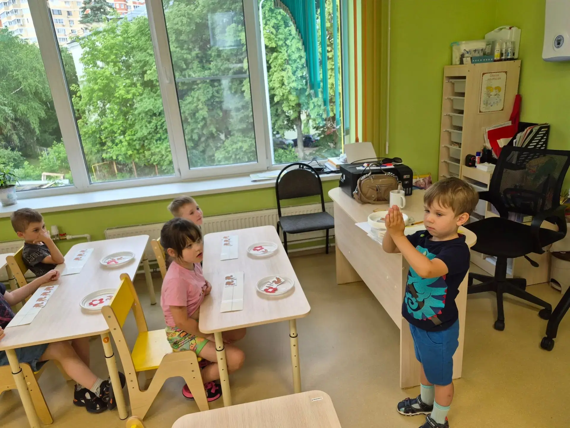«День математики" в дошкольном отделении "Улыбка" прошел на ура! 🧮✨

На этой неделе наши юные матем