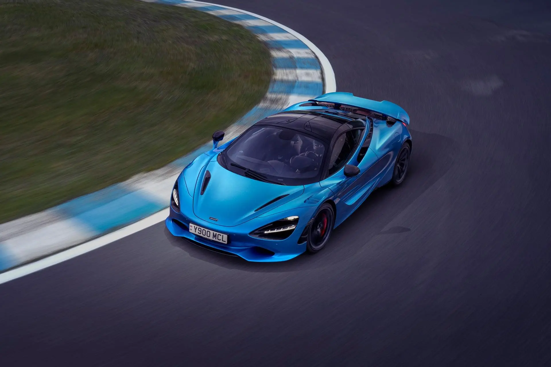Кажется, в McLaren увидели Xiaomi YU7 и тоже захотели кроссовер