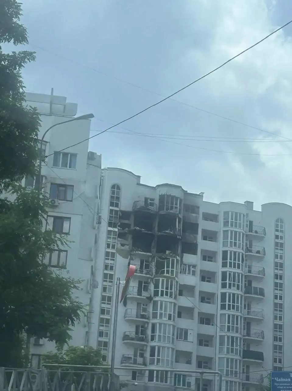 В Ялте трое пострадавших при обстреле многоэтажного жилого дома со стороны Вооруженных сил Украины н